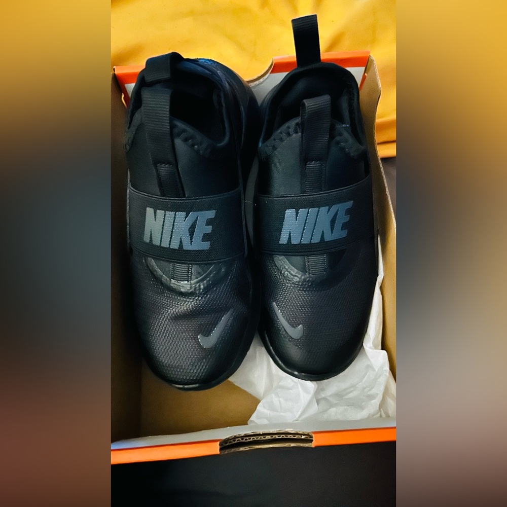 Nike Kids Black Slip-On Sneakers
